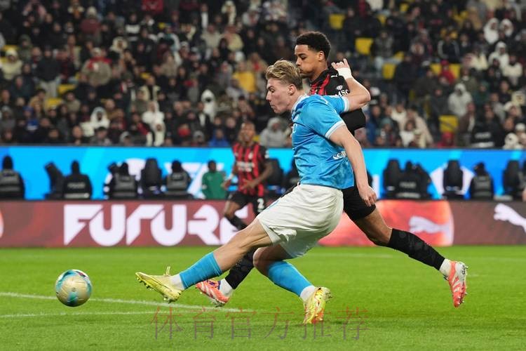 单扛强突+MVP！22岁中锋带队进决赛：离开曼联半年12球3助